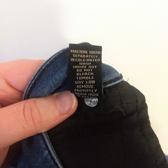 5/$30 Celebrity Pink Blue Wash Denim Skinny Jeans Petite Size 4 - Picture 6 of 6